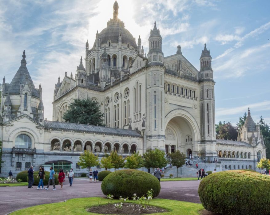 visiter lisieux pèlerinage